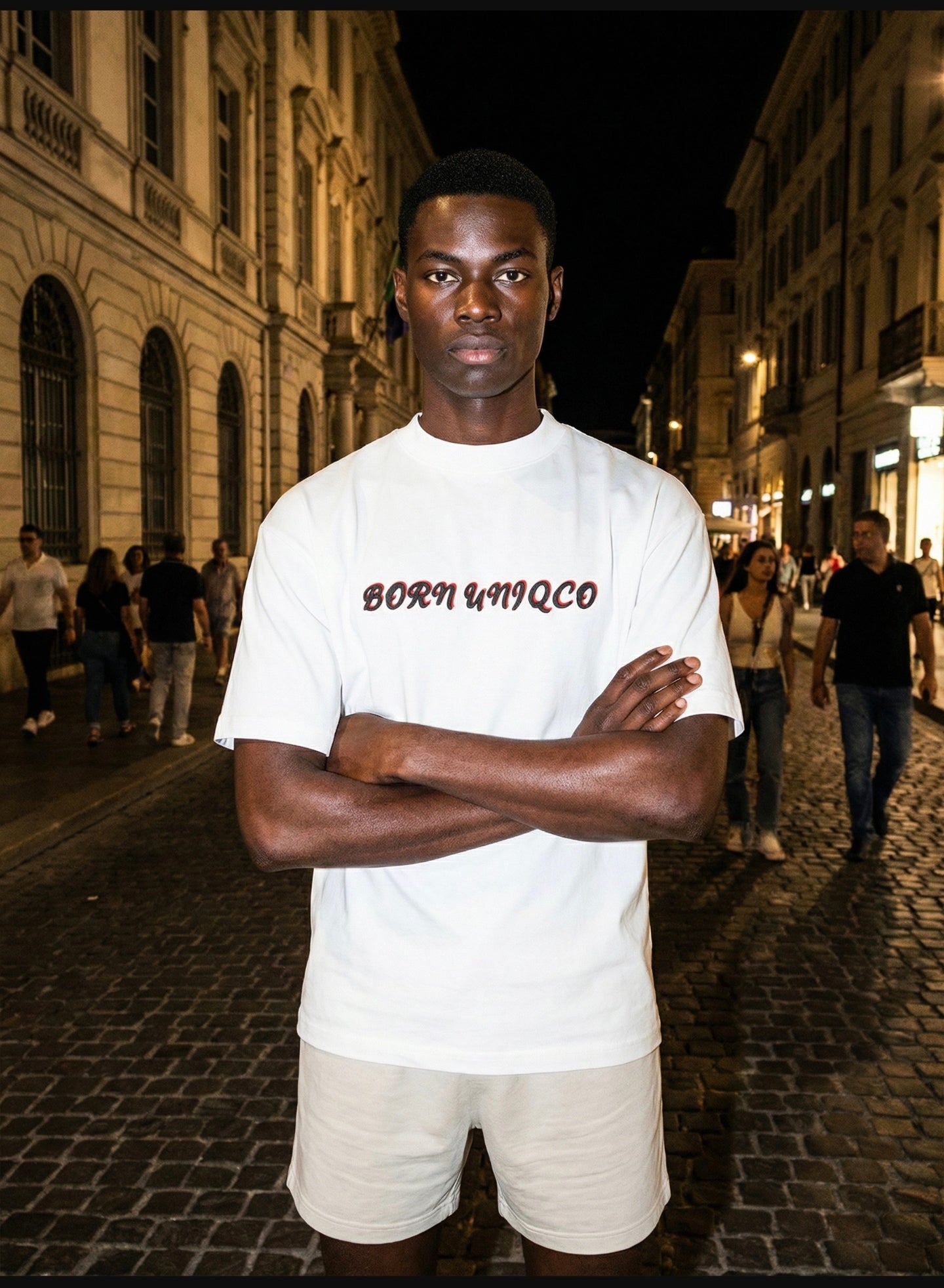 Oversized Unisex Bio-T-Shirt mit breitem Kragen